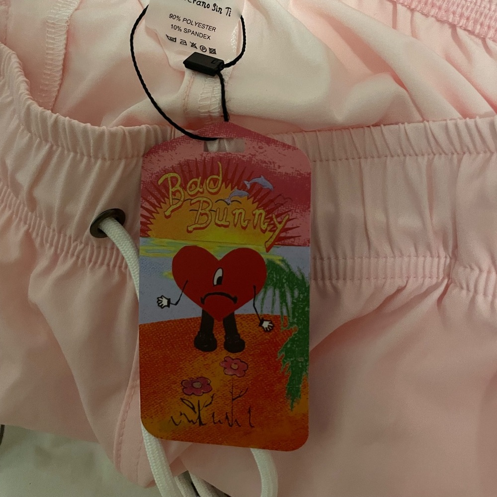 Bad Bunny Un Verano Sin Ti swimming trunks - Picture 4 of 5